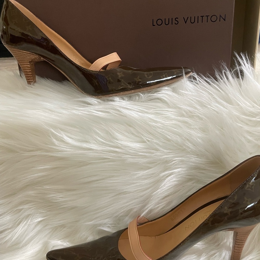 Louis Vuitton Size 36 1/2 pump 3 1/2 inch heel.